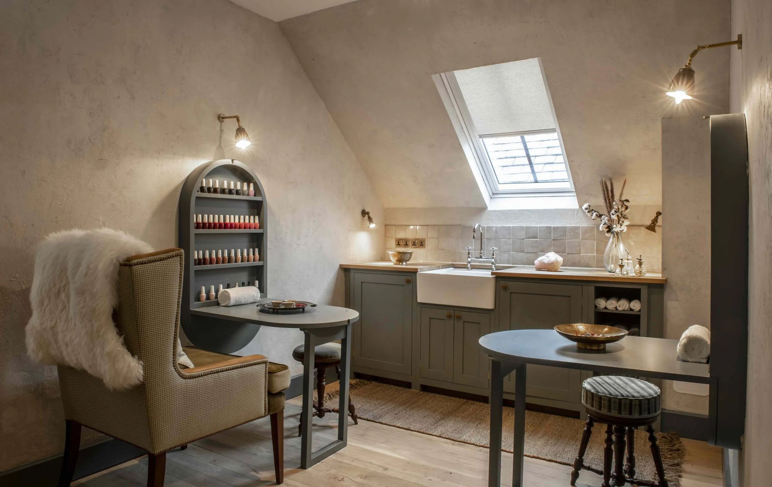 The Clunie Dining Room at The Fife Arms beneath a mural by Argentinian artist Guillermo Kuitca